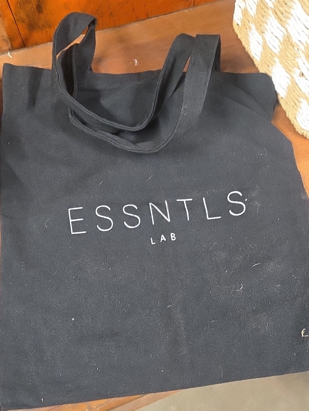 Essntls Lab tote